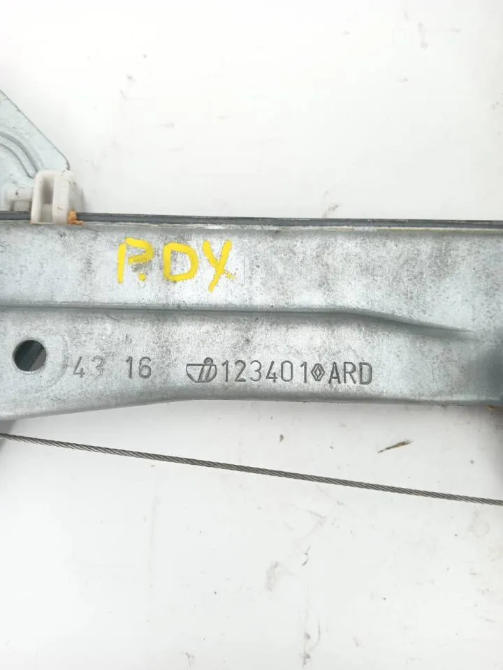 Alzacristallo elettrico porta posteriore con motorino destro Alzacristallo elettrico porta posteriore con motorino destro