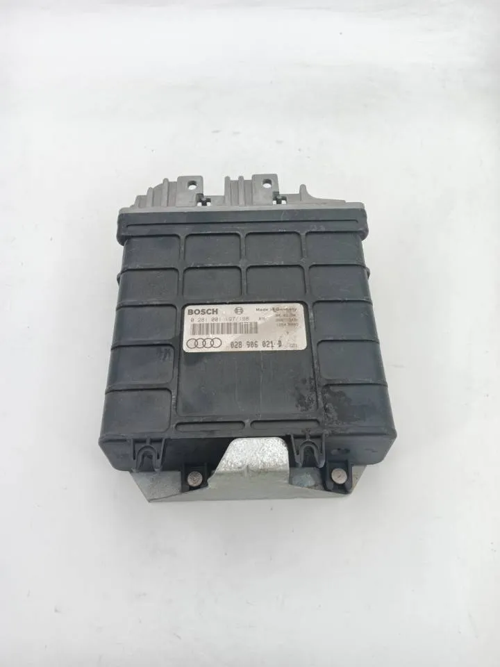 Centralina iniezione motore ECU Centralina iniezione motore ECU