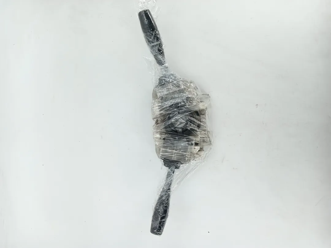 Devioguidasgancio (Blocco comandi tergicristalli) Devioguidasgancio (Blocco comandi tergicristalli)