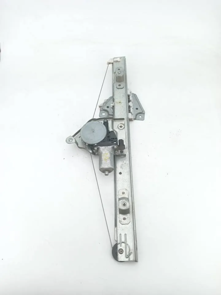 Alzacristallo elettrico porta posteriore sinistro Alzacristallo elettrico porta posteriore sinistro