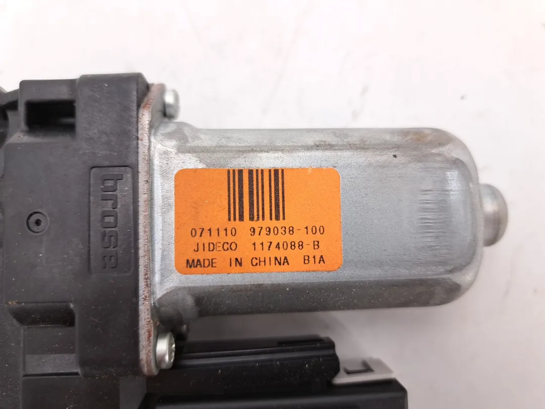 Motorino alzacristallo porta anteriore destro Motorino alzacristallo porta anteriore destro