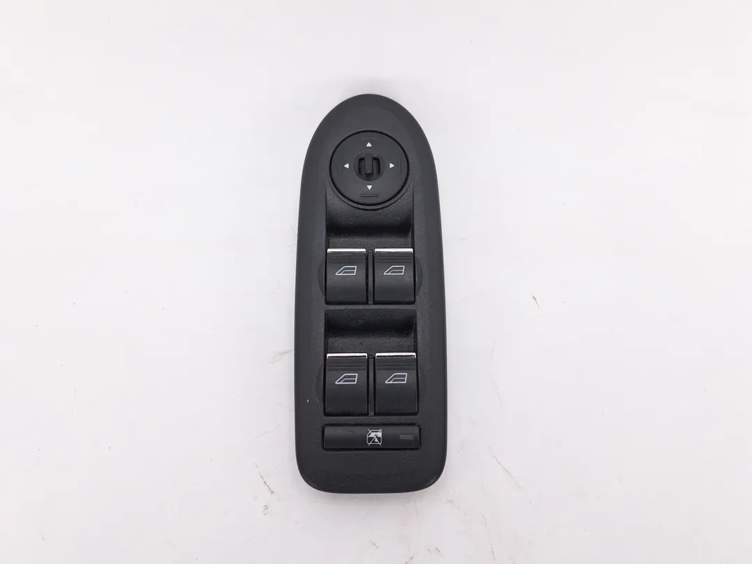 Interruttore alzacristalli porta anteriore Interruttore alzacristalli porta anteriore