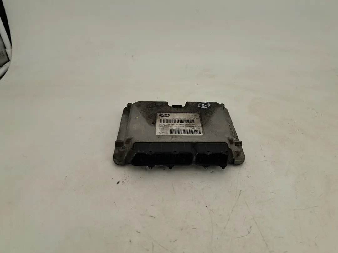 Centralina iniezione motore ECU Centralina iniezione motore ECU