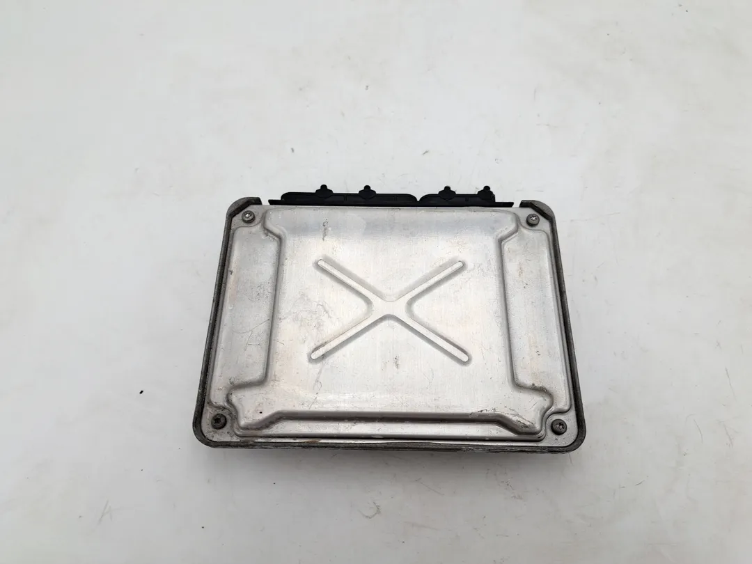 Centralina iniezione motore ECU Centralina iniezione motore ECU