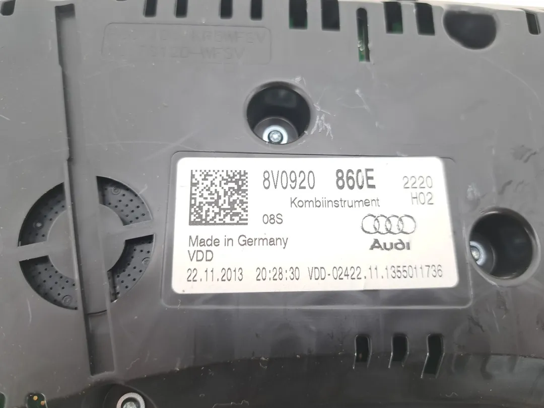 Quadro strumenti contachilometri Quadro strumenti contachilometri
