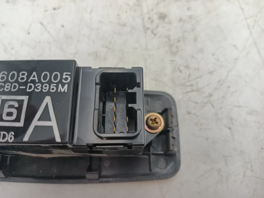 Interruttore alzacristalli porta anteriore Interruttore alzacristalli porta anteriore