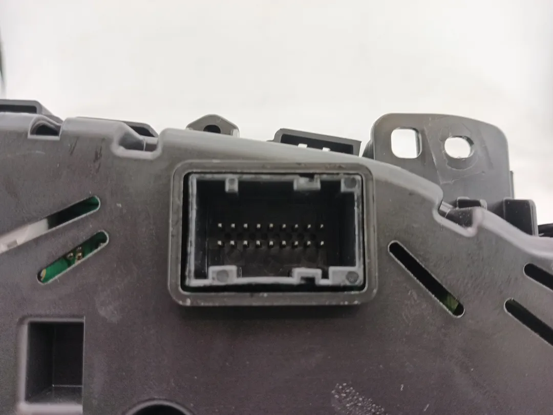 Quadro strumenti contachilometri Quadro strumenti contachilometri