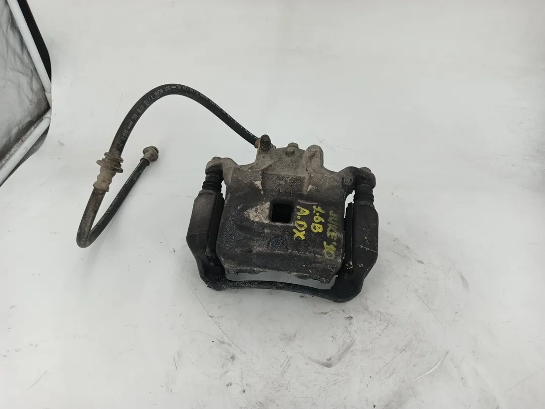 Pinza freno anteriore completo sinistro Pinza freno anteriore completo sinistro