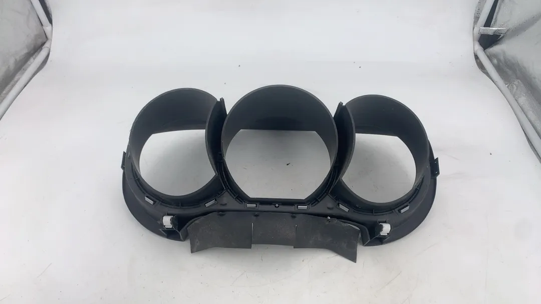 Cornice portastrumenti Cornice portastrumenti