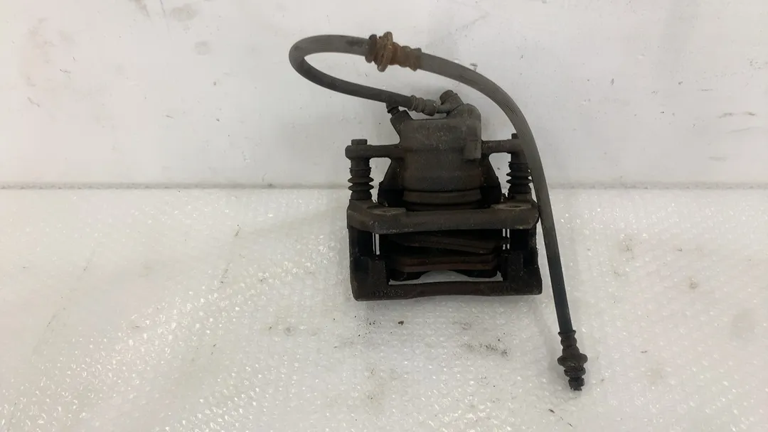 Pinza freno anteriore completo sinistro Pinza freno anteriore completo sinistro
