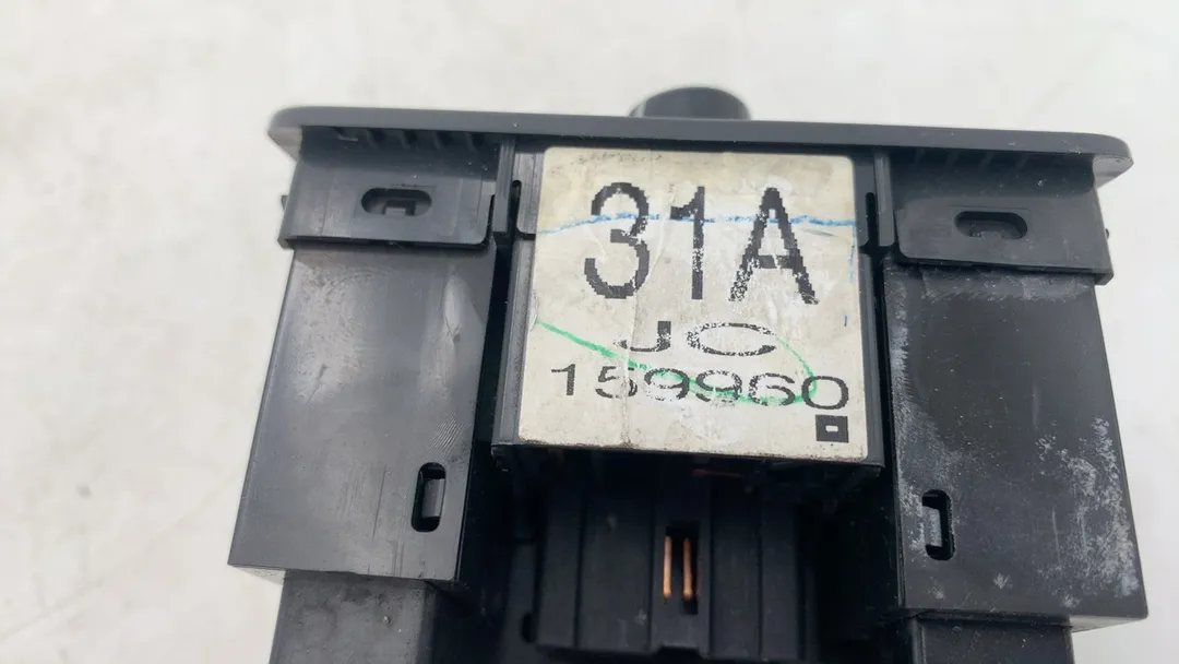 Comando regolazione retrovisore esterno Comando regolazione retrovisore esterno