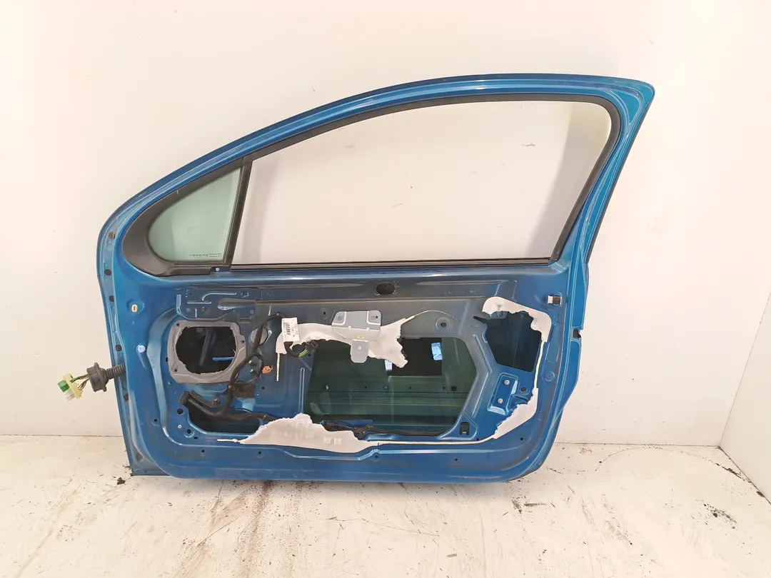 Porta anteriore destro