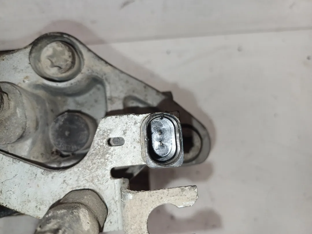 Pinza freno anteriore sinistro Pinza freno anteriore sinistro