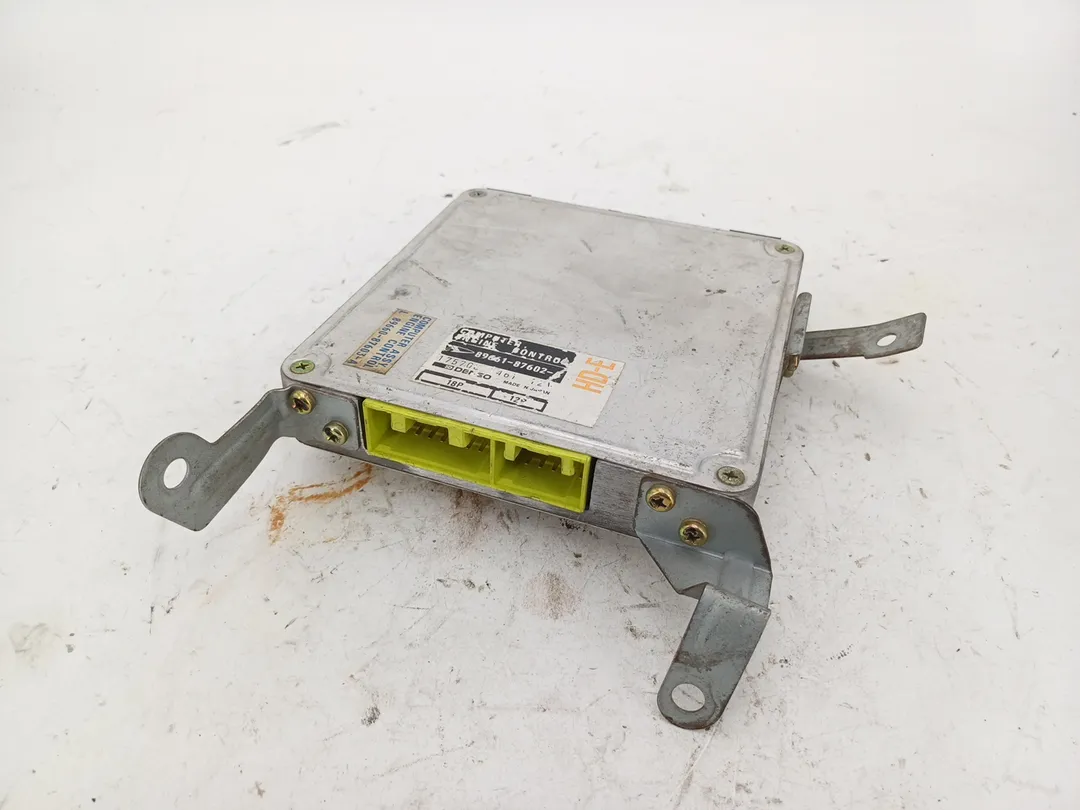 Centralina iniezione motore ECU Centralina iniezione motore ECU