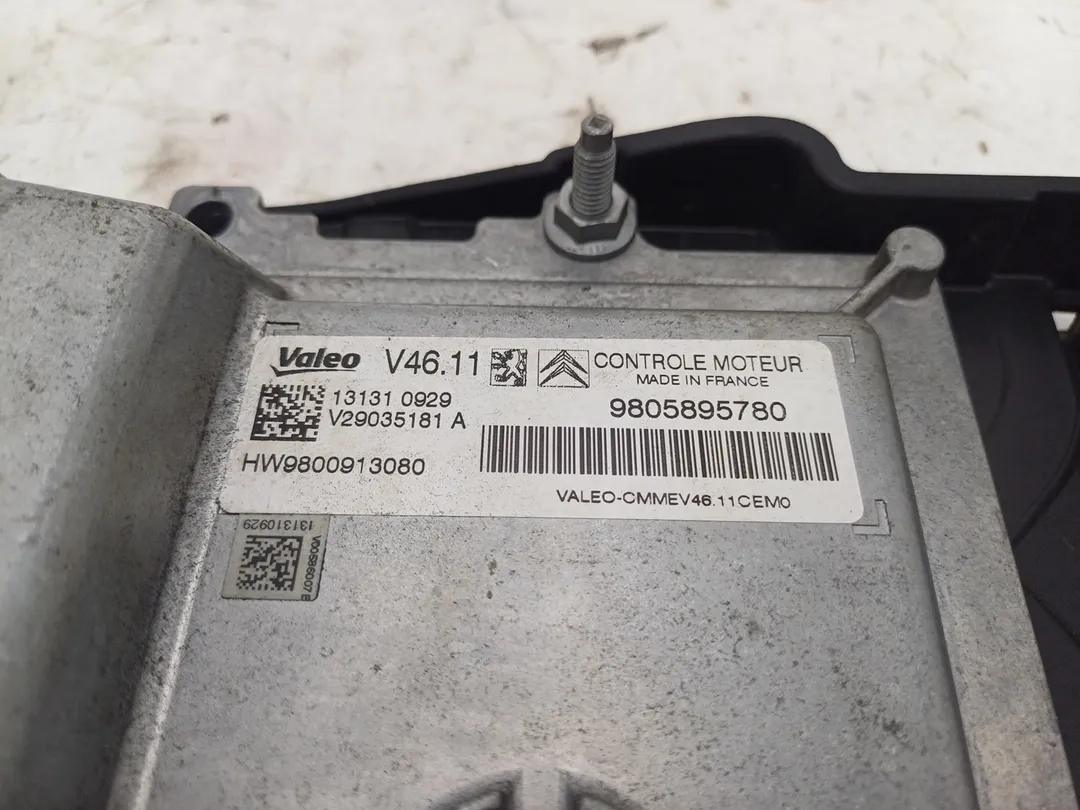 Centralina iniezione motore ECU Centralina iniezione motore ECU