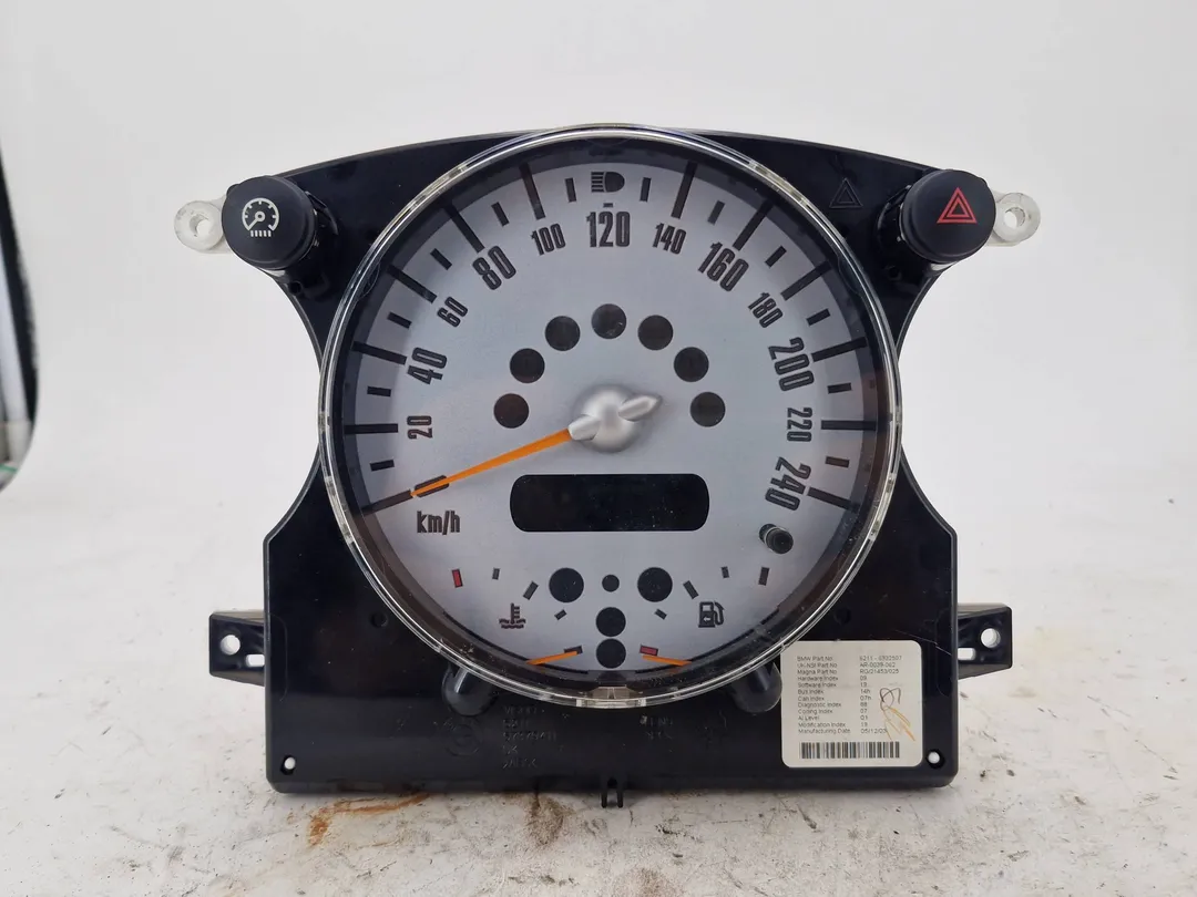 Quadro strumenti contachilometri Quadro strumenti contachilometri