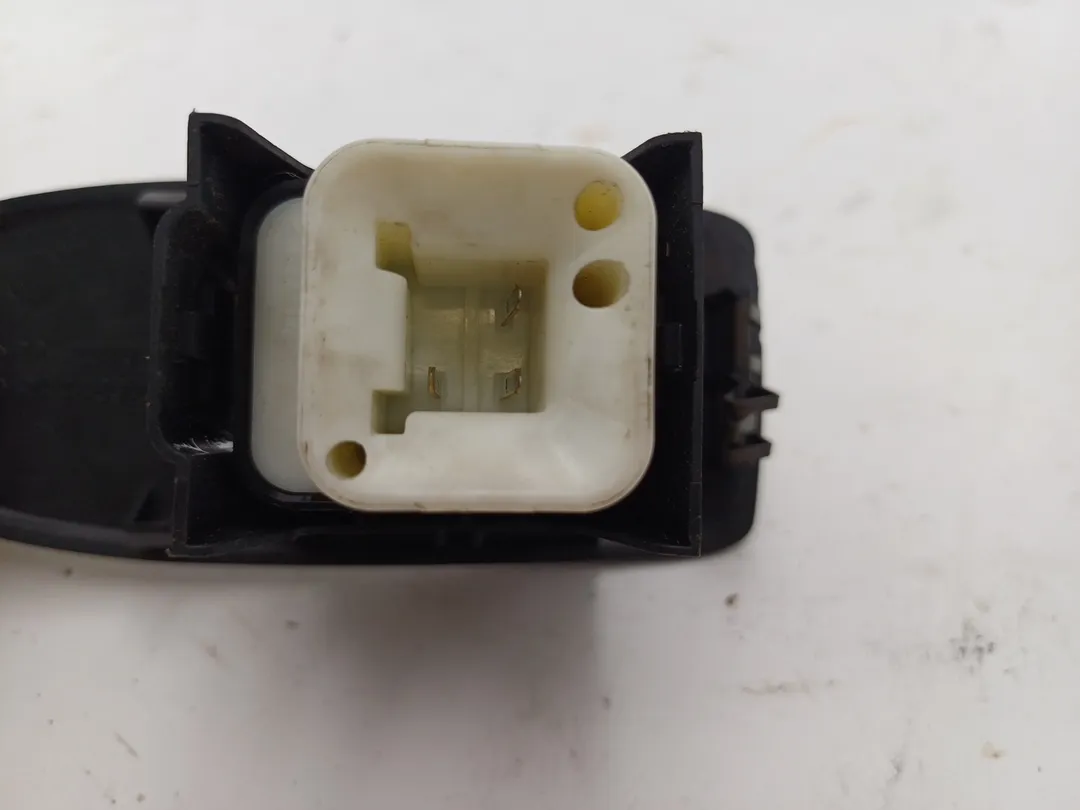 Interruttore alzacristalli porta anteriore Interruttore alzacristalli porta anteriore