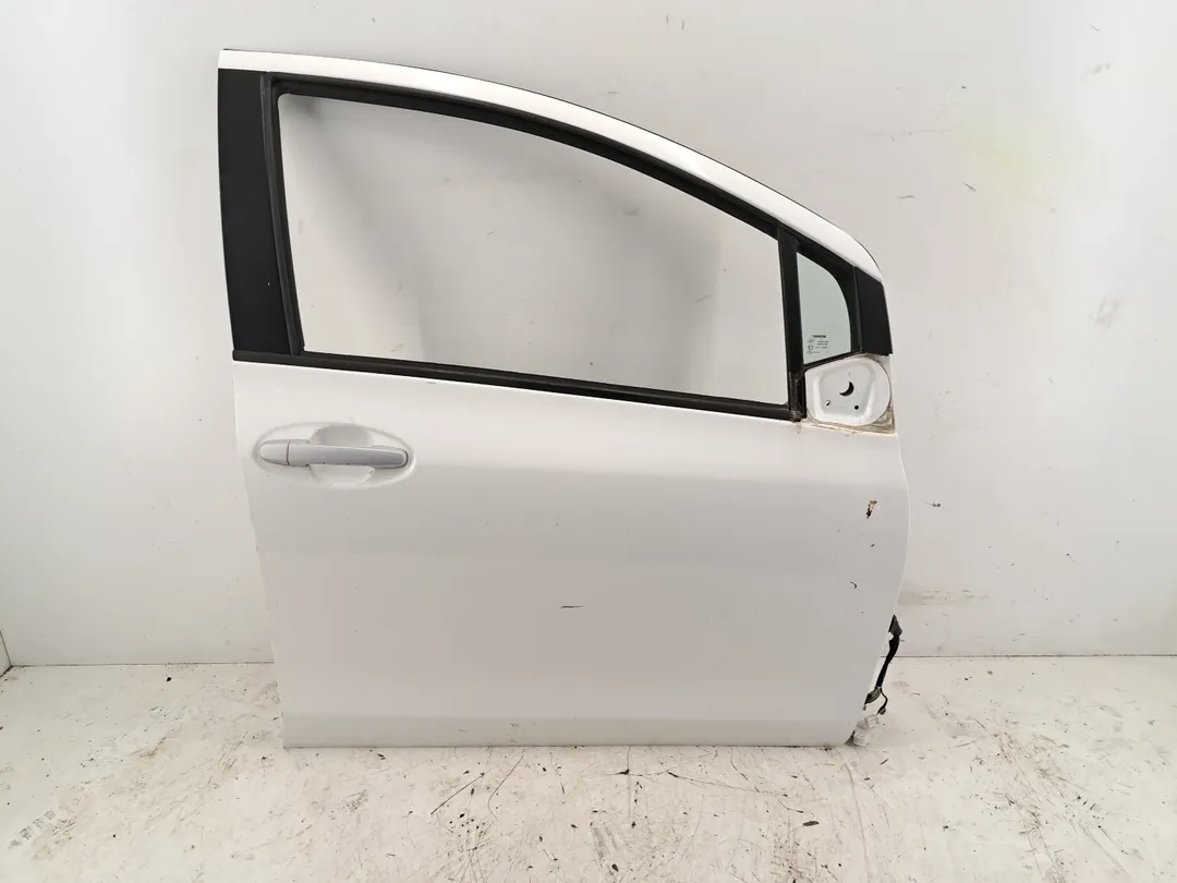 Porta anteriore destro