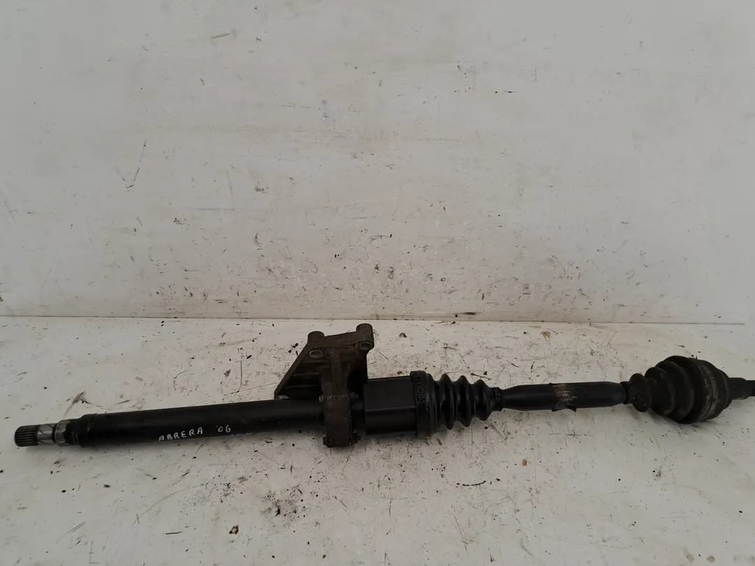Semialbero semiasse anteriore destro Semialbero semiasse anteriore destro