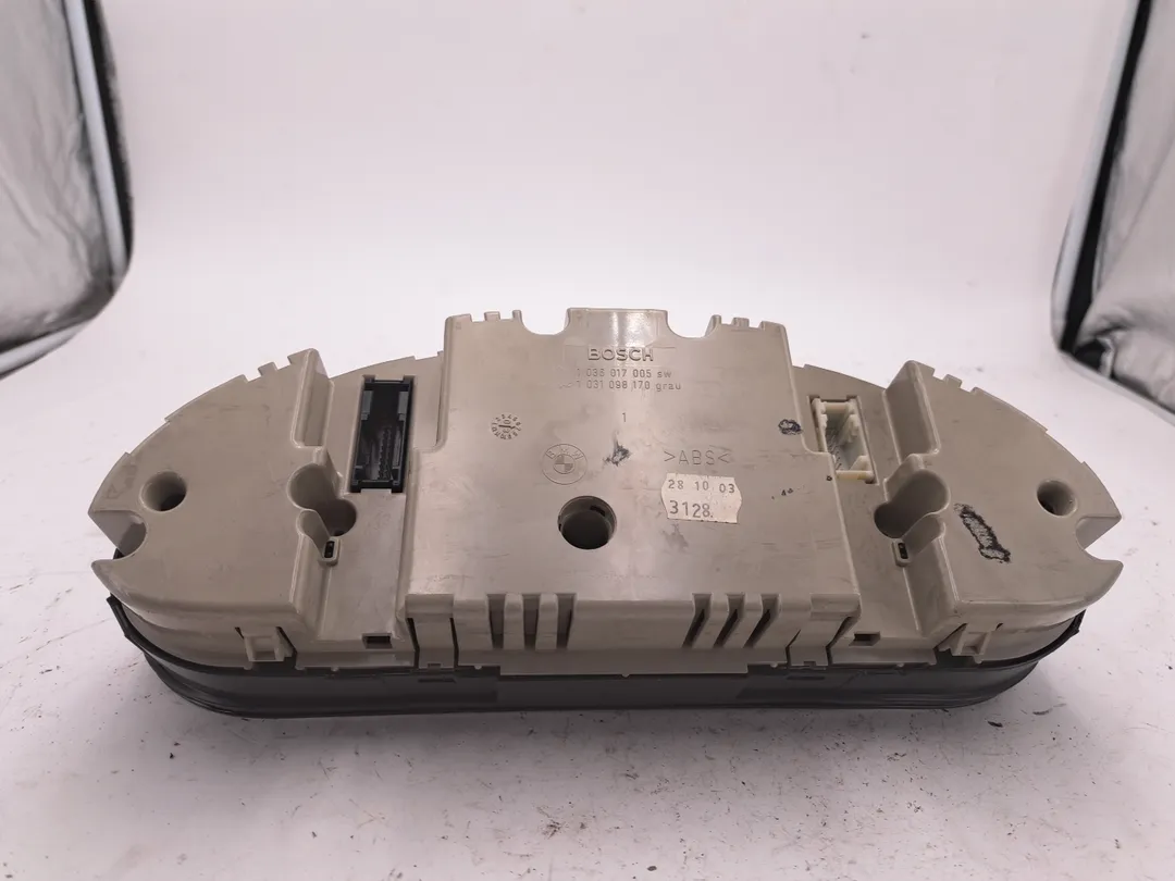 Quadro strumenti contachilometri Quadro strumenti contachilometri
