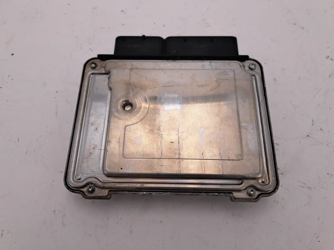 Centralina iniezione motore ECU Centralina iniezione motore ECU