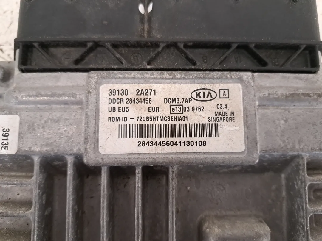 Centralina iniezione motore ECU Centralina iniezione motore ECU