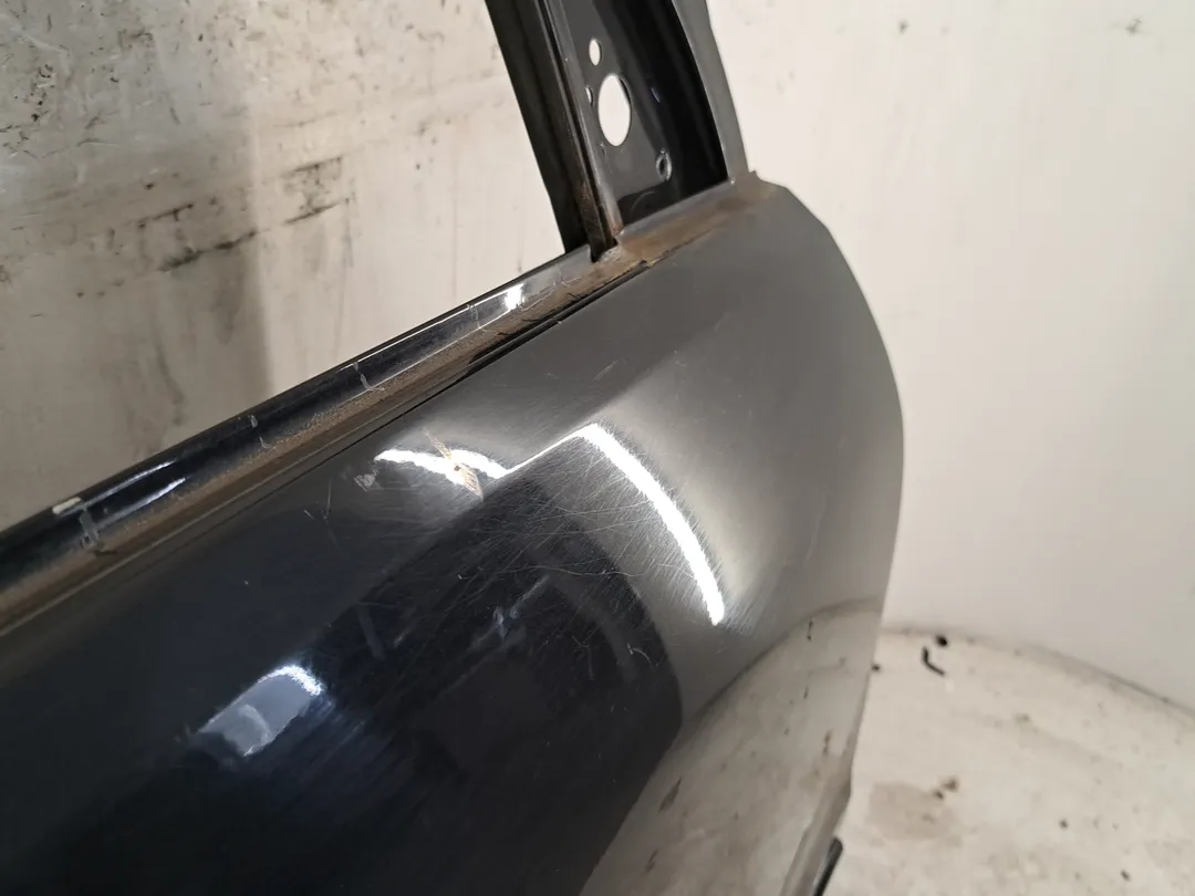 Porta anteriore destro
