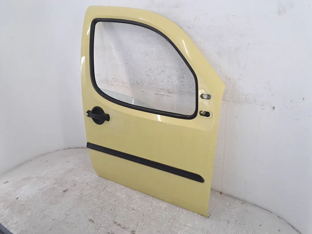 Porta anteriore destro Porta anteriore destro