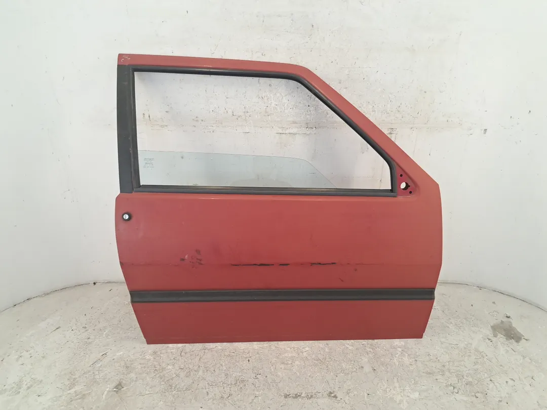Porta anteriore destro