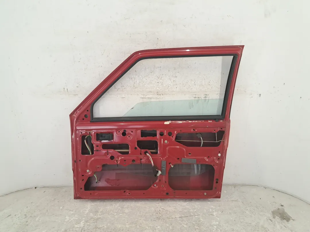 Porta anteriore destro