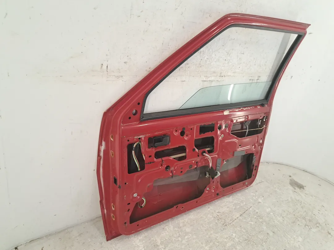 Porta anteriore destro