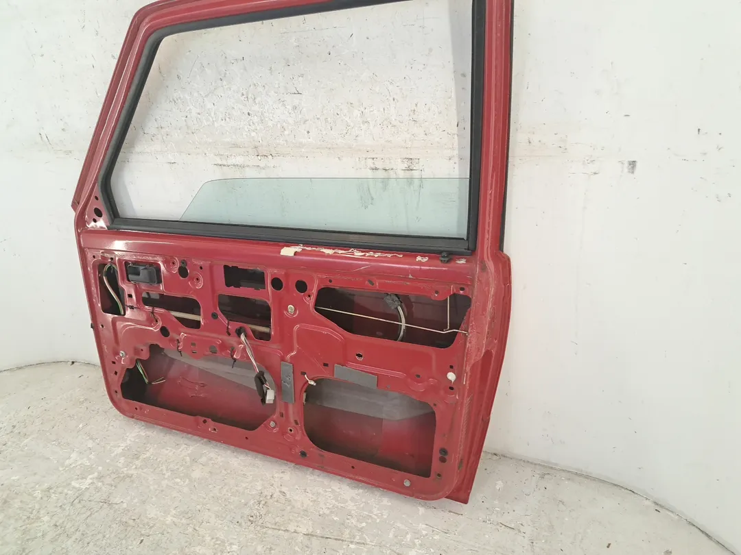 Porta anteriore destro