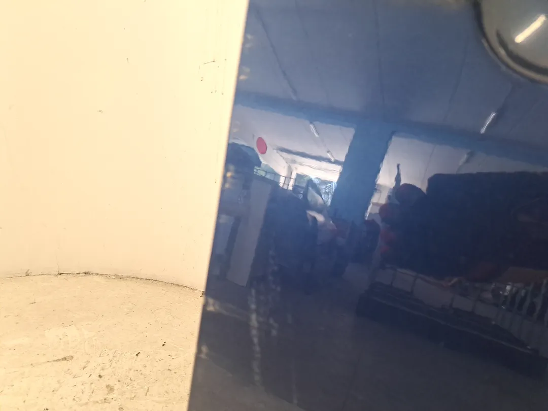 Porta anteriore destro Porta anteriore destro