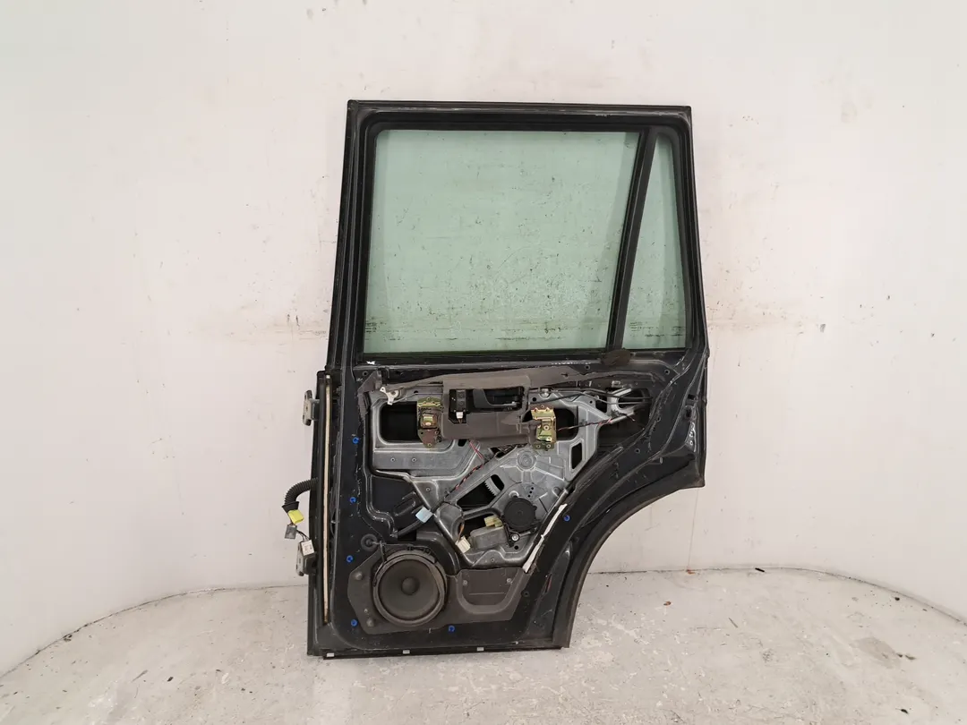 Porta anteriore destro
