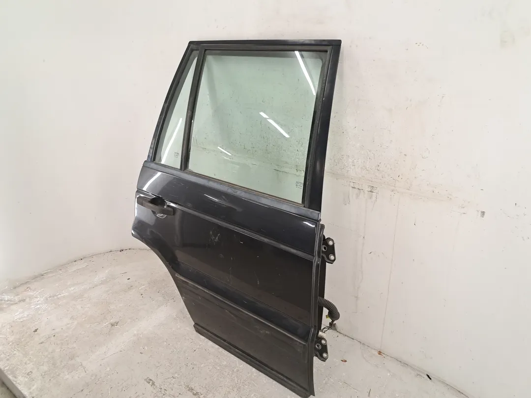 Porta anteriore destro