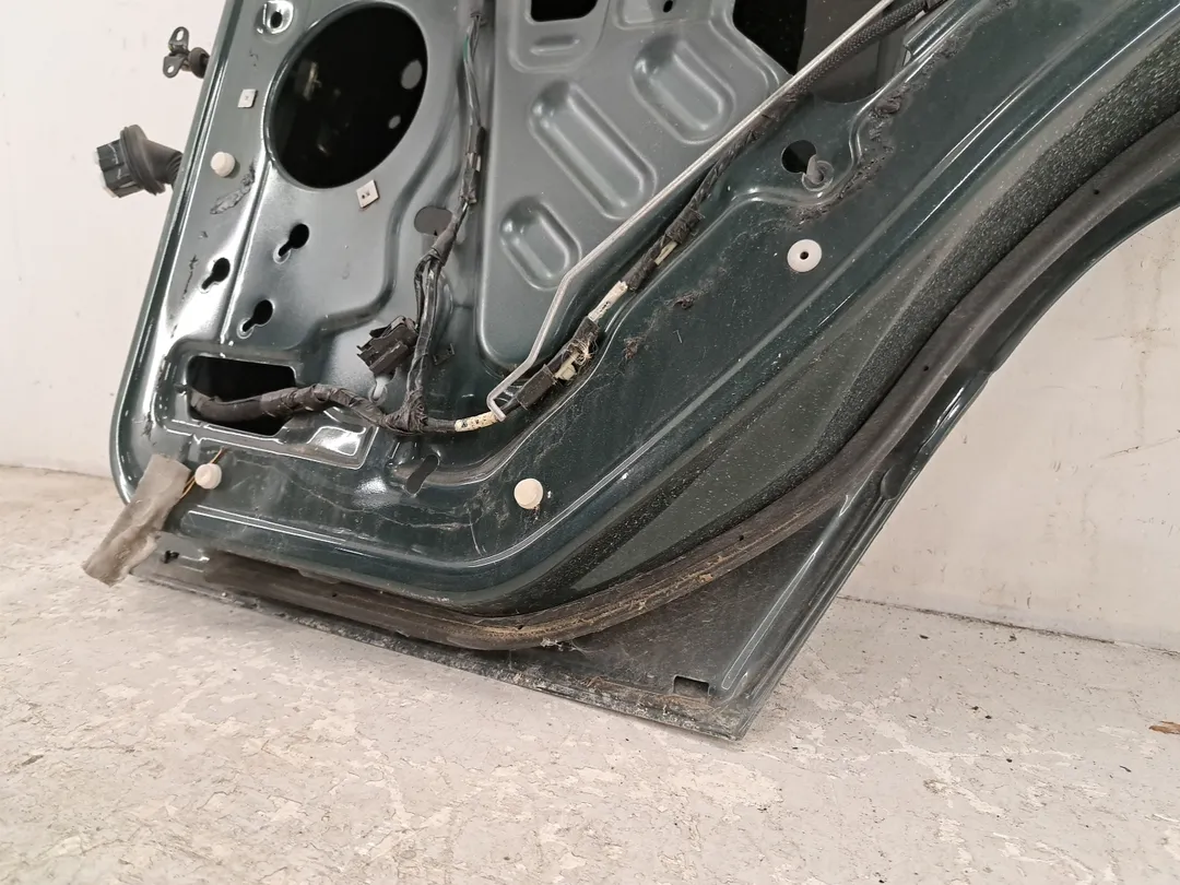 Porta anteriore destro