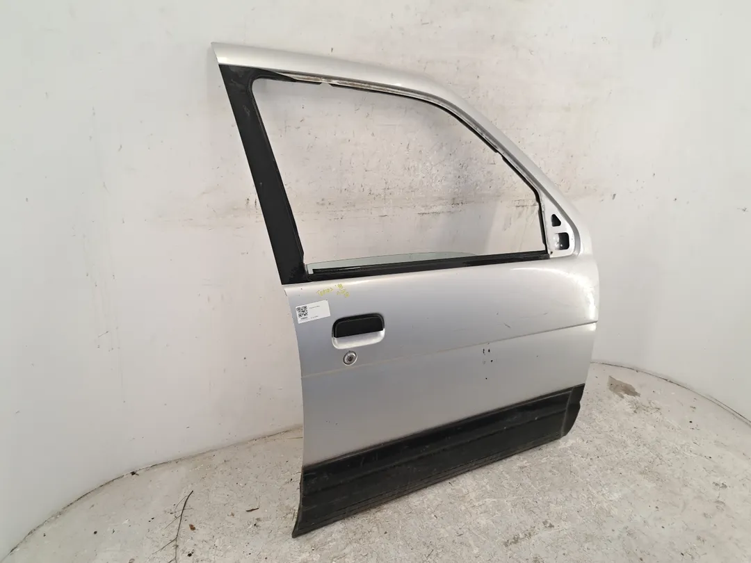 Porta anteriore destro