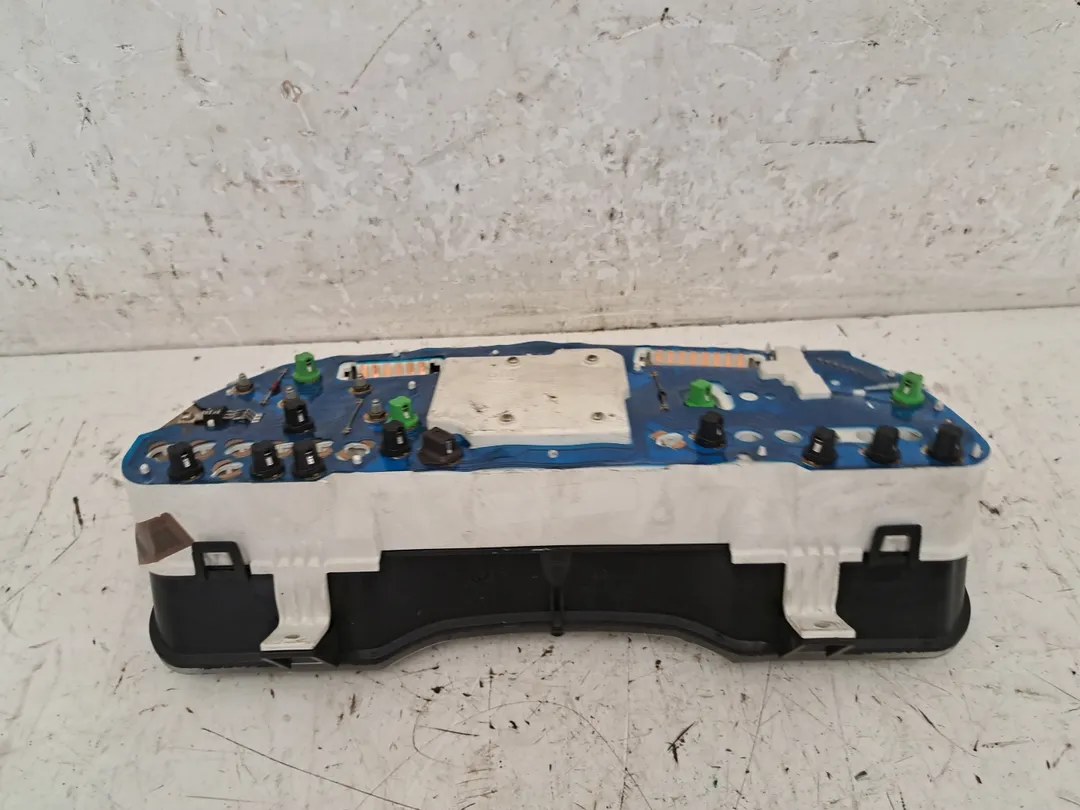 Quadro strumenti contachilometri Quadro strumenti contachilometri