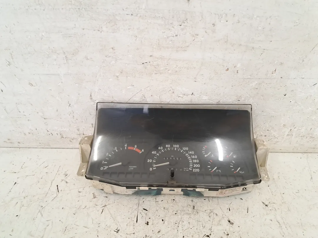 Quadro strumenti contachilometri Quadro strumenti contachilometri