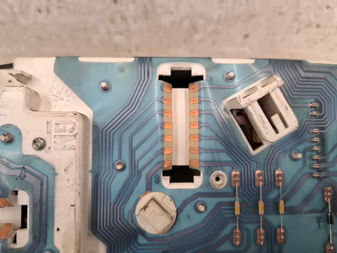 Quadro strumenti contachilometri Quadro strumenti contachilometri