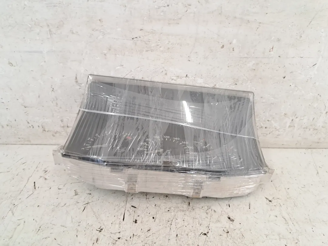 Quadro strumenti contachilometri Quadro strumenti contachilometri