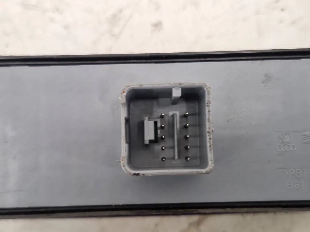 Interruttore alzacristalli porta anteriore sinistro Interruttore alzacristalli porta anteriore sinistro