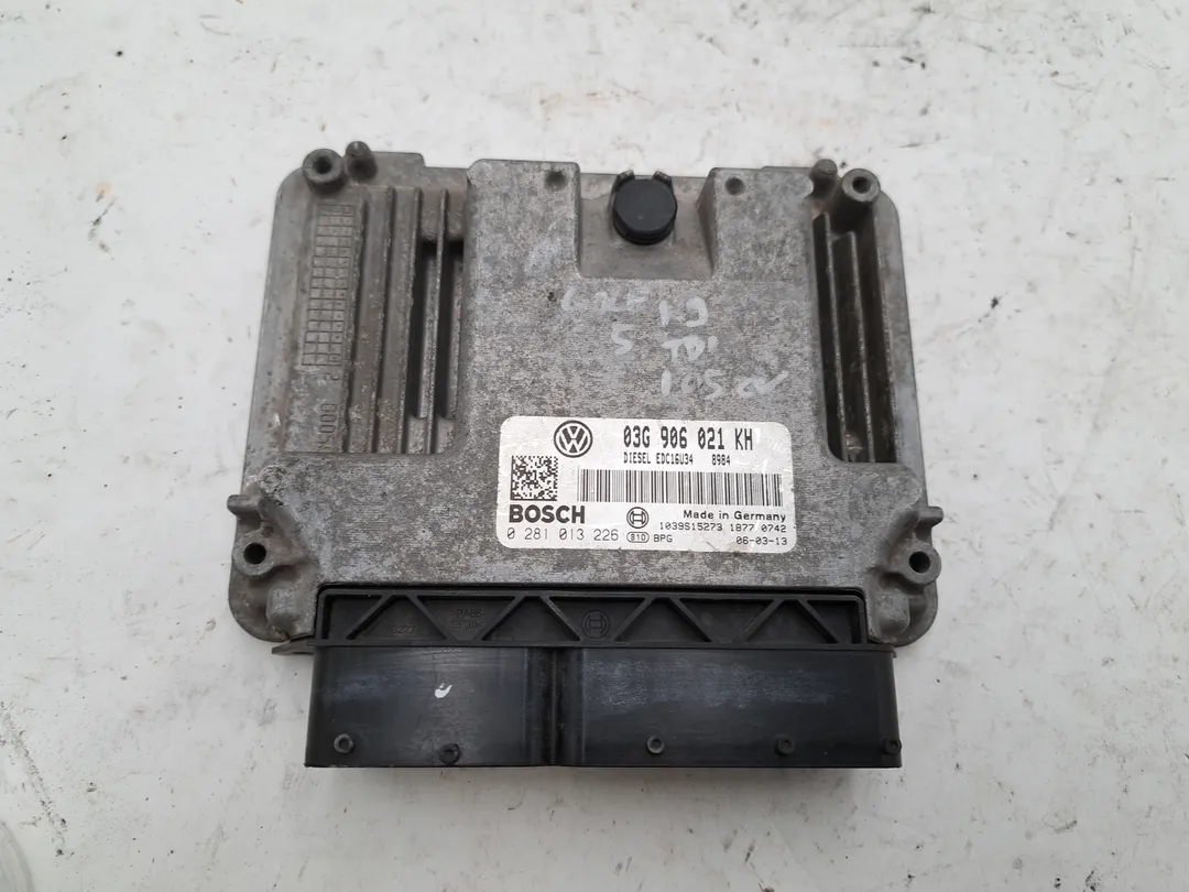 Centralina iniezione motore ECU Centralina iniezione motore ECU