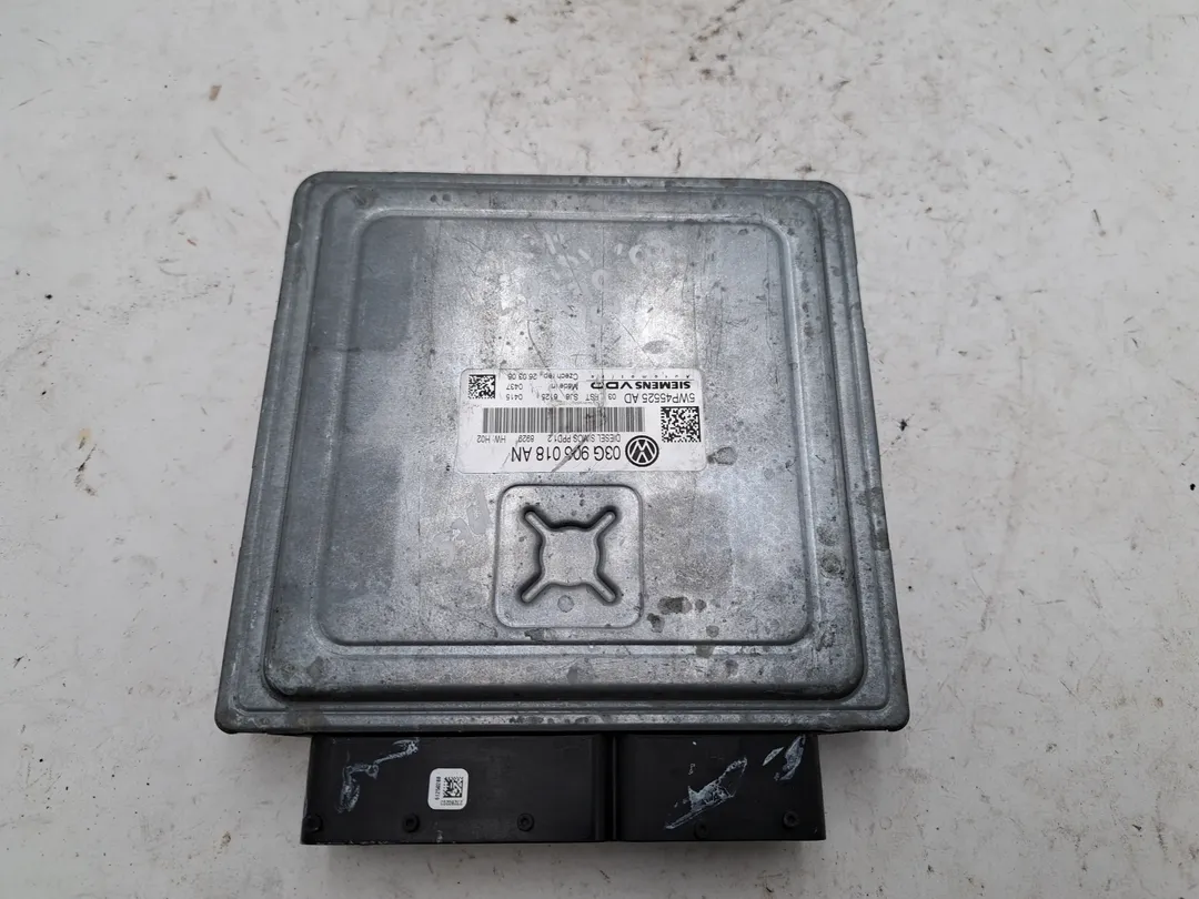 Centralina iniezione motore ECU Centralina iniezione motore ECU