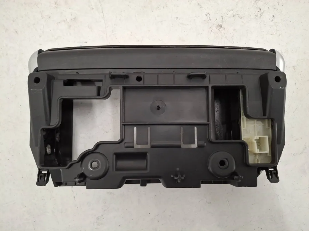 Cornice portastrumenti Cornice portastrumenti
