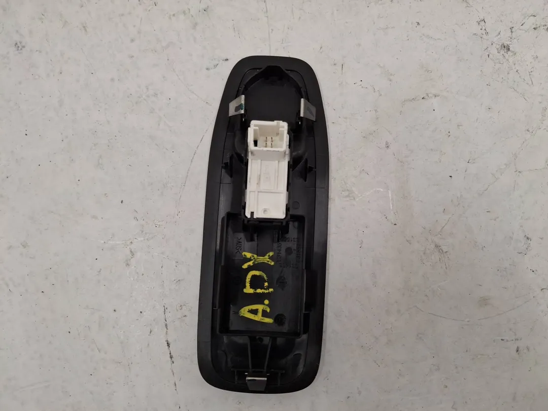 Interruttore alzacristalli porta anteriore destro Interruttore alzacristalli porta anteriore destro