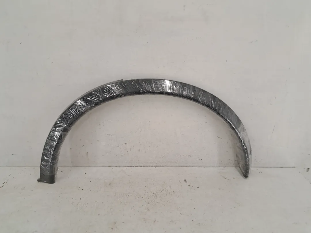 Modanatura arco passaruota posteriore sinistro Modanatura arco passaruota posteriore sinistro