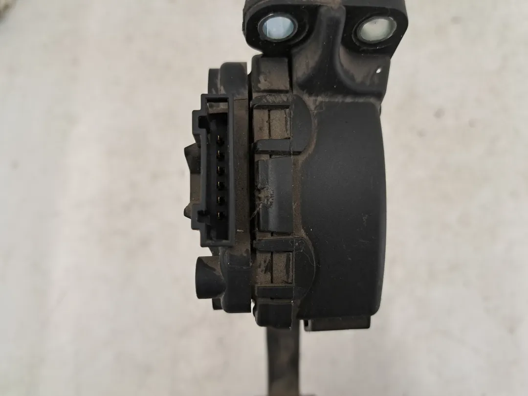 Pedale acceleratore Pedale acceleratore