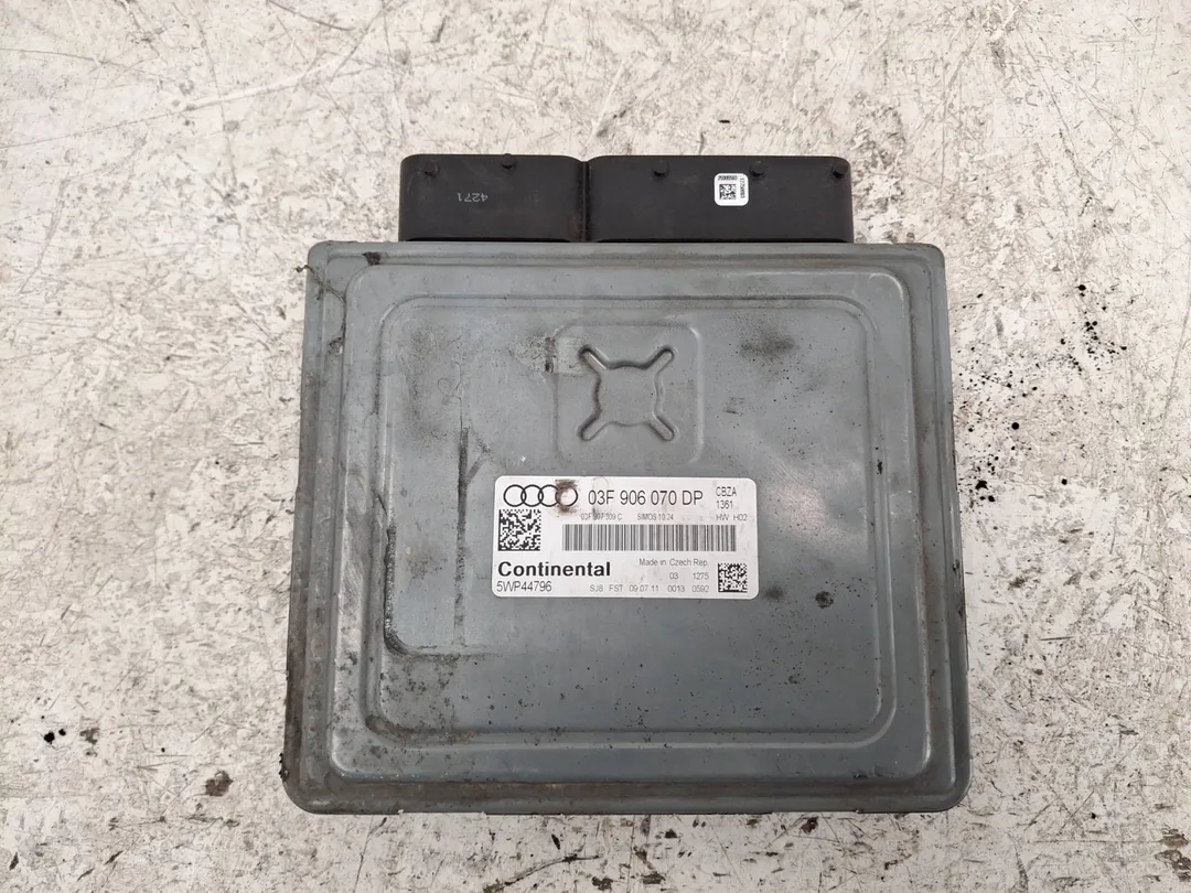 Centralina iniezione motore ECU Centralina iniezione motore ECU