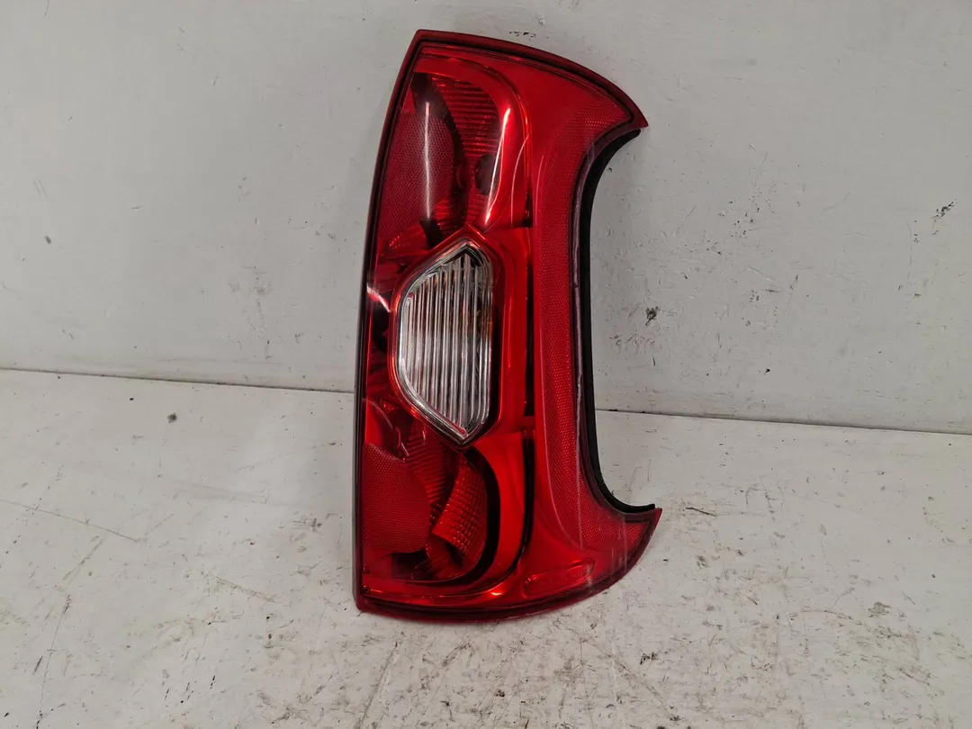 Fanale faro posteriore destro